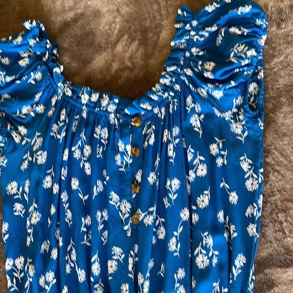 💋SALE💋Kate Spade Blue Macaw Romper, Floral off the Shoulder, Size XS fits M. - Picture 3 of 6